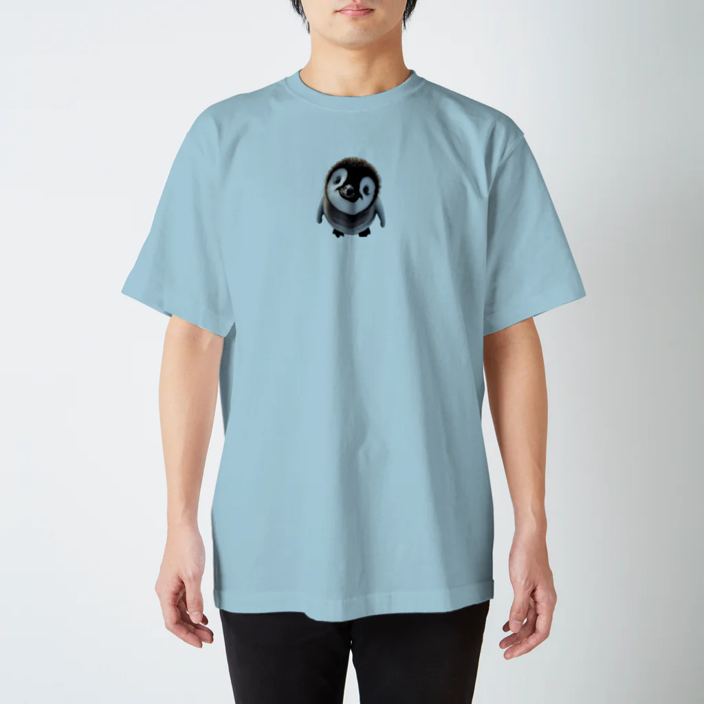 Lock-onの上目使いペンギン Regular Fit T-Shirt