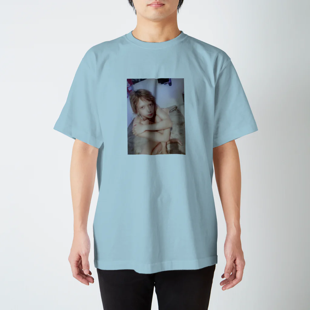 ぽちつきの貴重なヌード写真 Regular Fit T-Shirt