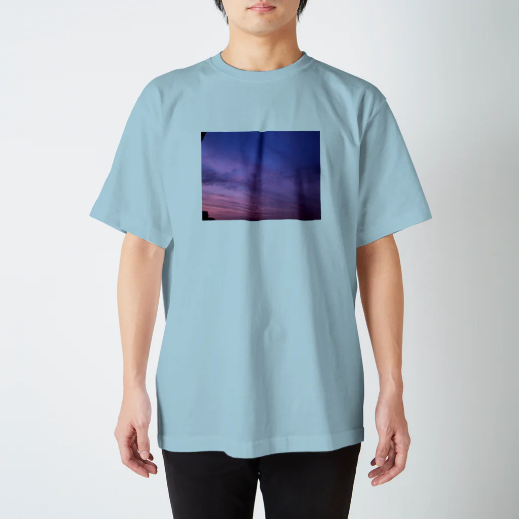 K_R_Lの空が綺麗 Regular Fit T-Shirt