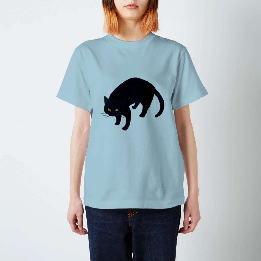 喫茶こぐまやの黒猫さん Regular Fit T-Shirt