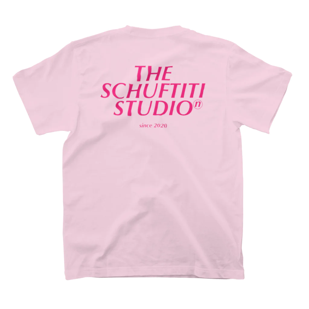 Schuftiti (シュフティティー)のThe Schuftiti Studio (ピンク) スタンダードTシャツの裏面