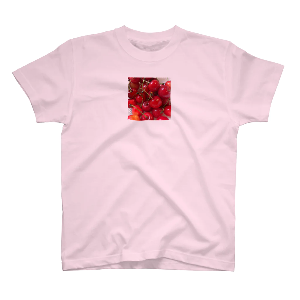 さちの果実酒のさくらんぼ Regular Fit T-Shirt