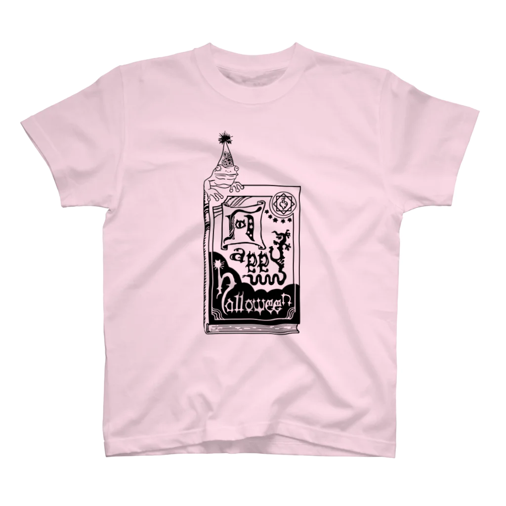 Asako ShibutaniのHappy Halloween grimoire スタンダードTシャツ