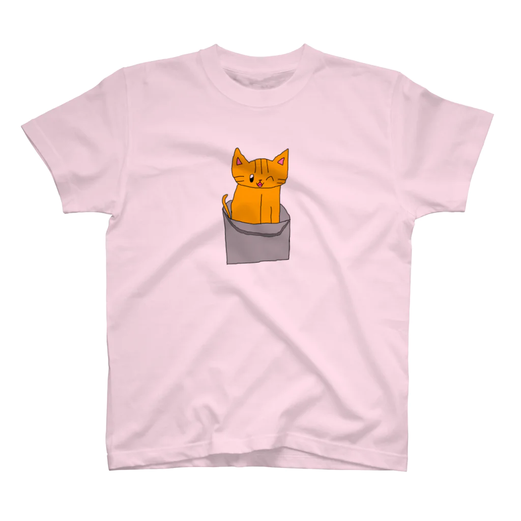 ねこまちランドのバケツねこ スタンダードTシャツ