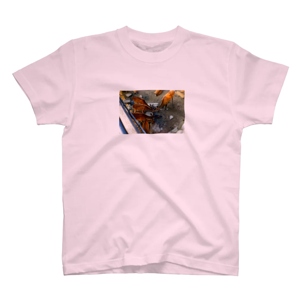 pompomworksの宮島の鹿 Regular Fit T-Shirt
