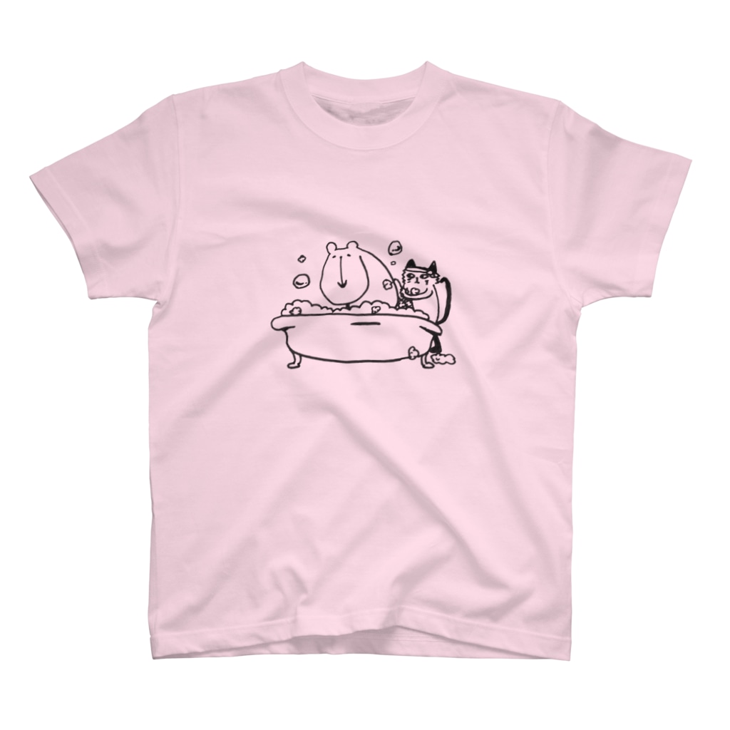 ウンコーヒーのクマの入浴介助をするネコ Regular Fit T-Shirt