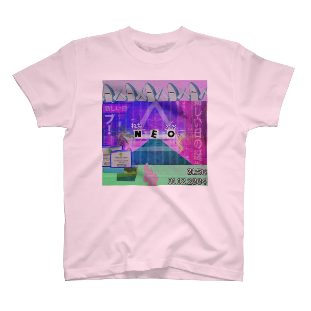 Lab の新しい日　Vaporwave Regular Fit T-Shirt