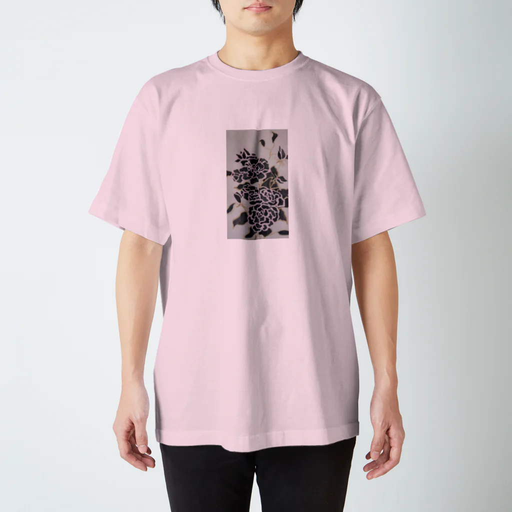 あしゃ姫のBlack Rose Regular Fit T-Shirt