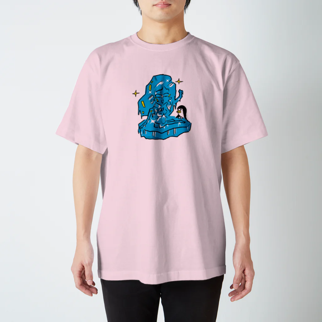 Akiko Hiramatsuのキャンディとペンギン Regular Fit T-Shirt