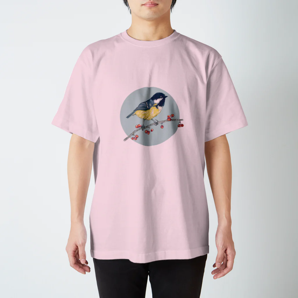 Nellyhime のアートのベリーと鳥 (Great Tit) スタンダードTシャツ