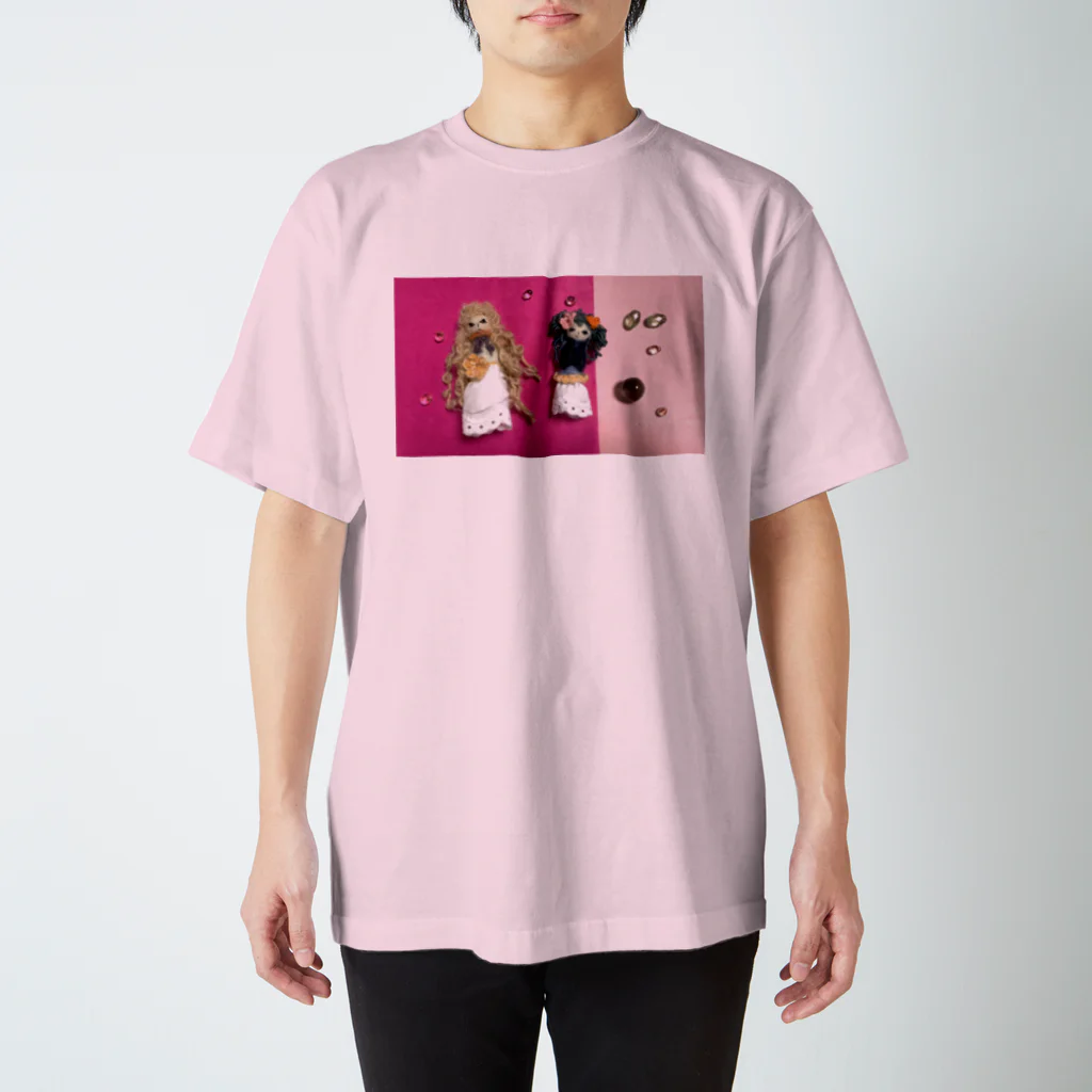 お蚕さんのまもりこピンクピンク Regular Fit T-Shirt