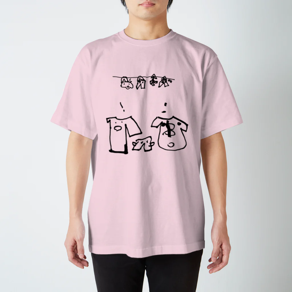 ぱっちくんパチパチのせんたくもの　ケンカする スタンダードTシャツ