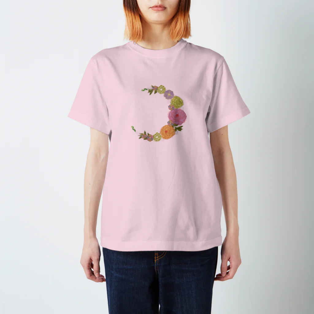 LuLaLysのCrescent Bouquet Regular Fit T-Shirt