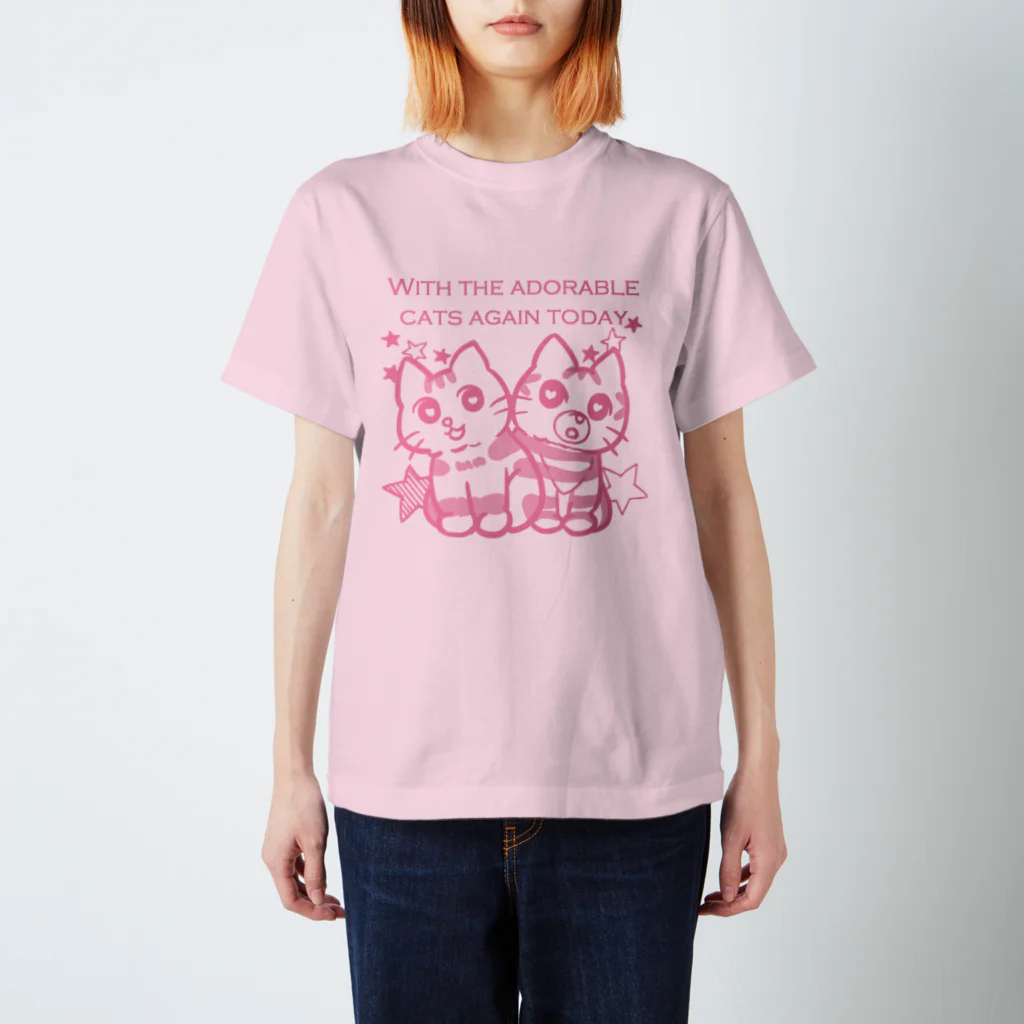 あんこともなか屋さんの今日も可愛い猫たちと共にイラスト スタンダードTシャツ