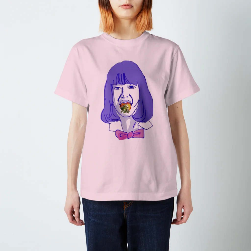 へのいちごをほおばる女 スタンダードTシャツ