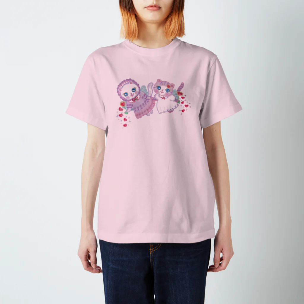 メルティカポエミュウのキャンディとベリー Regular Fit T-Shirt