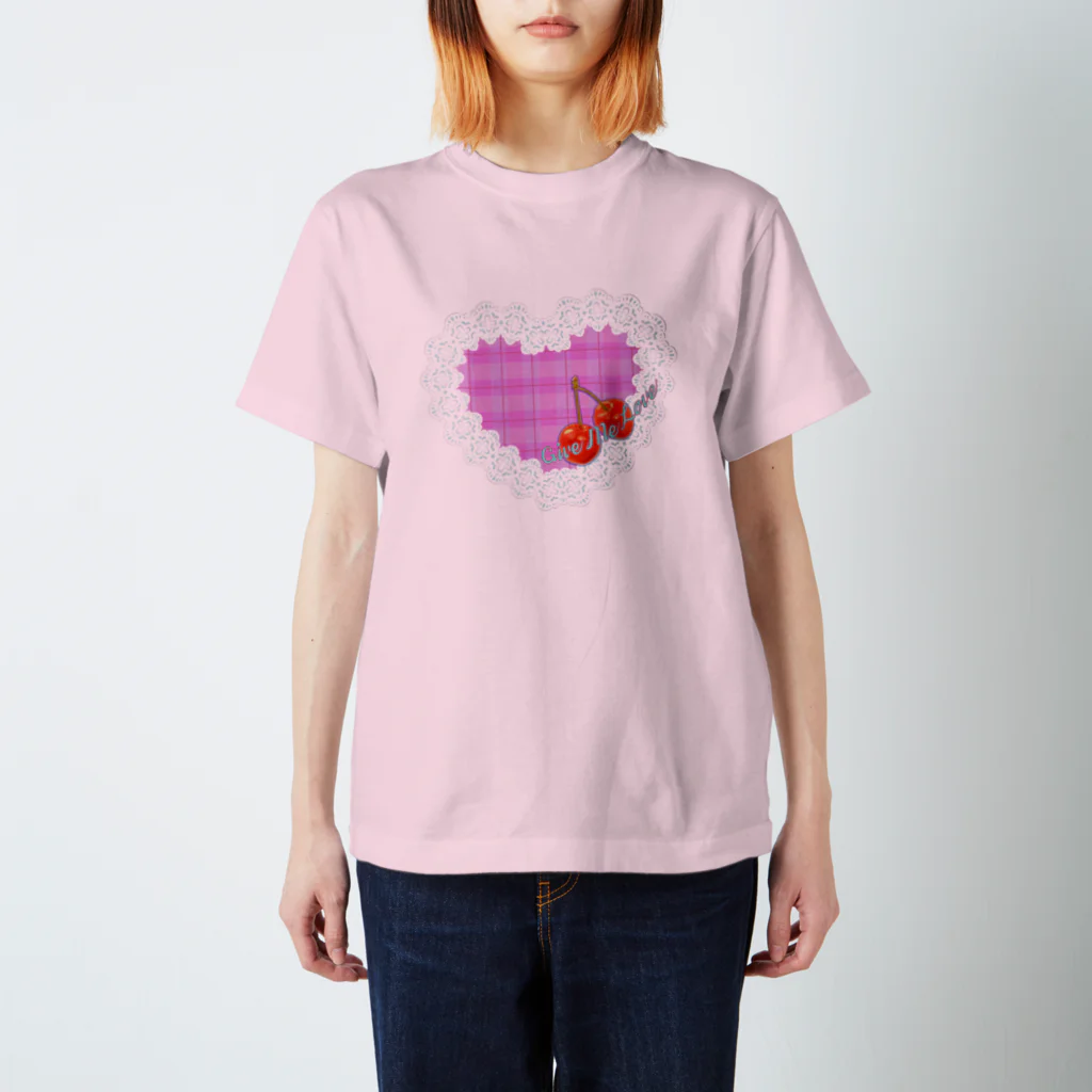 mmmthirteenのレース&ハート(Give me love) Regular Fit T-Shirt