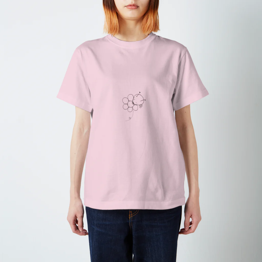 tsuuuuunaのお花かじるアリ Regular Fit T-Shirt