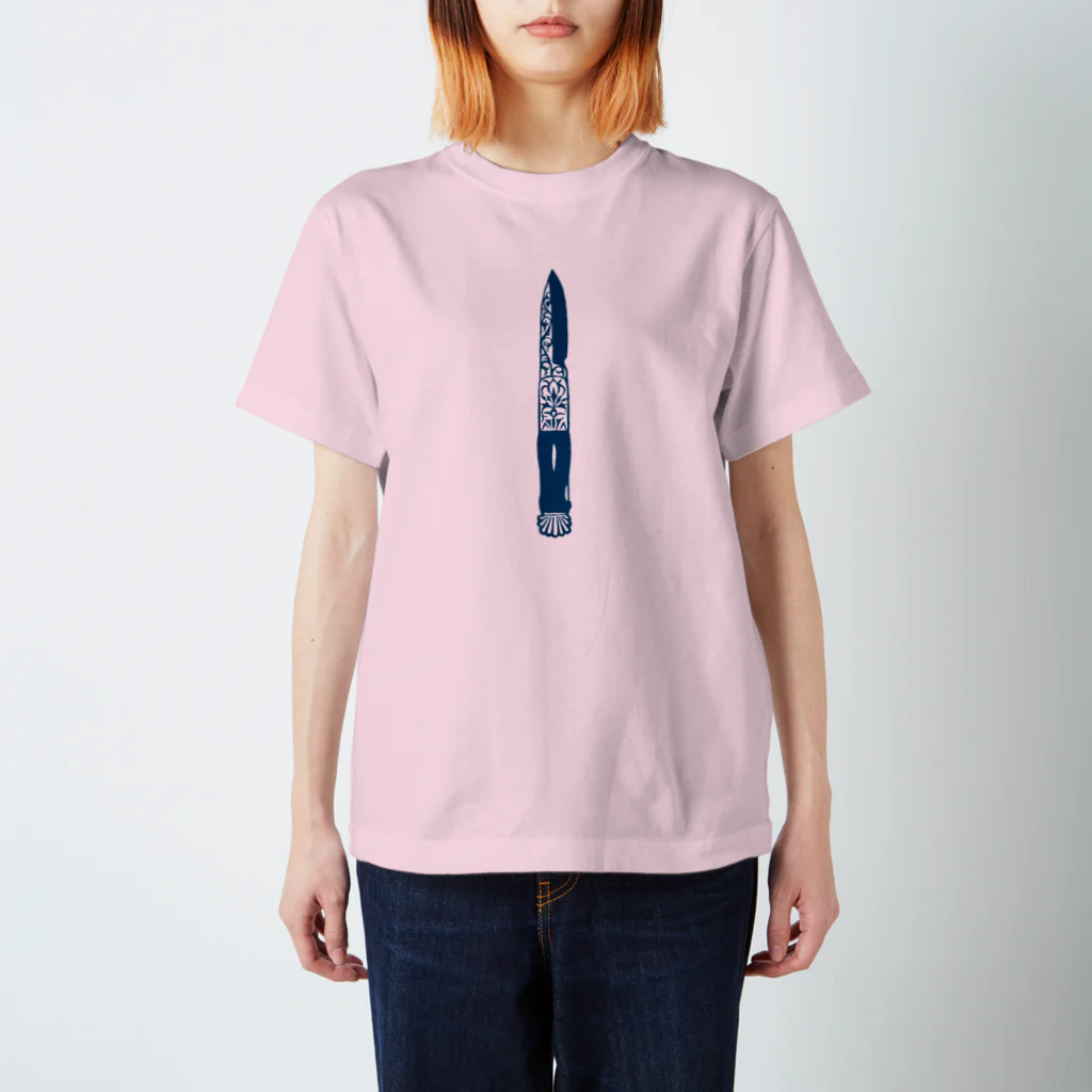 Fumiaki_Tadaのインディゴブルーのナイフ Regular Fit T-Shirt
