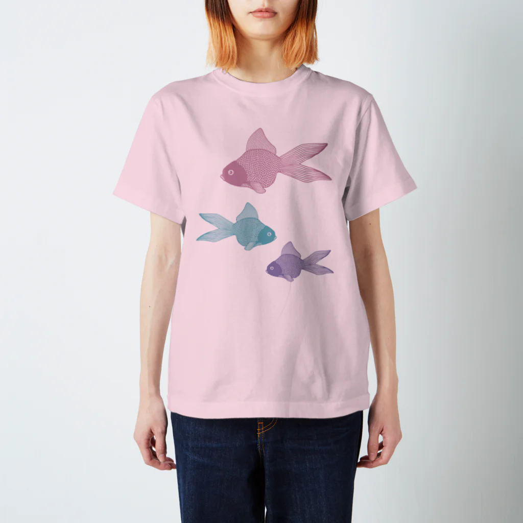 Alba spinaの金魚３匹 くすみパステル Regular Fit T-Shirt