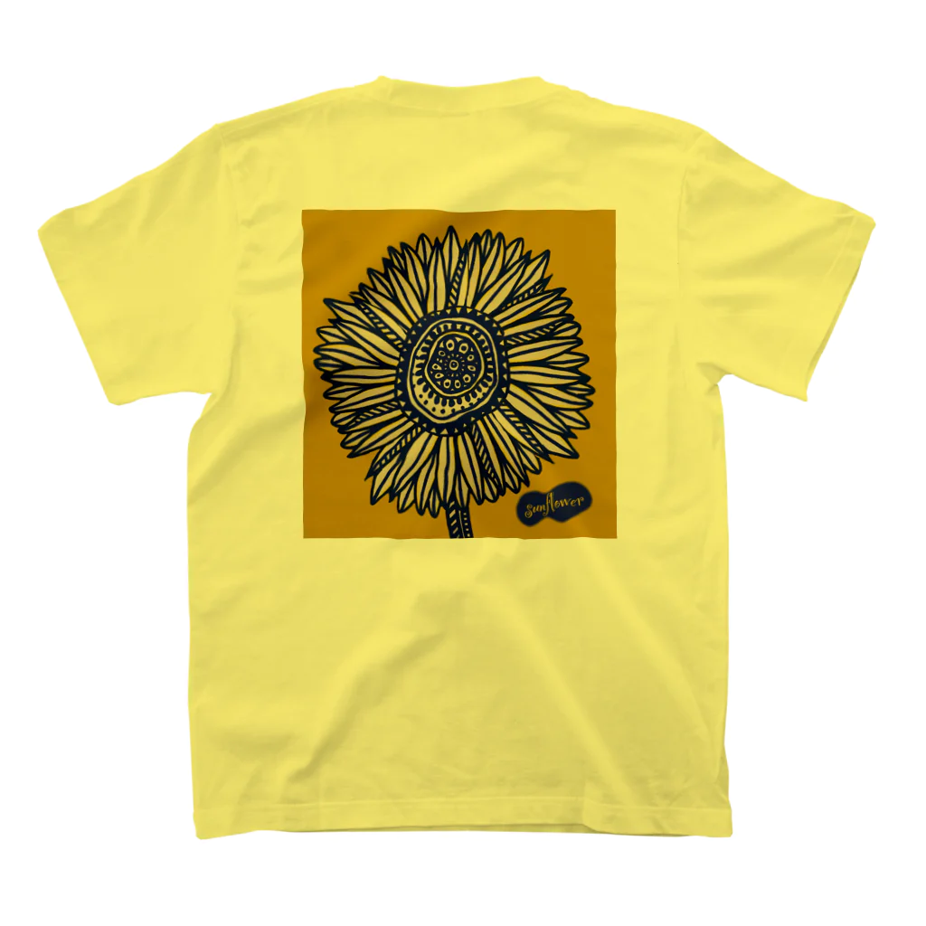 3eyesのSunflower（背面） Regular Fit T-Shirtの裏面