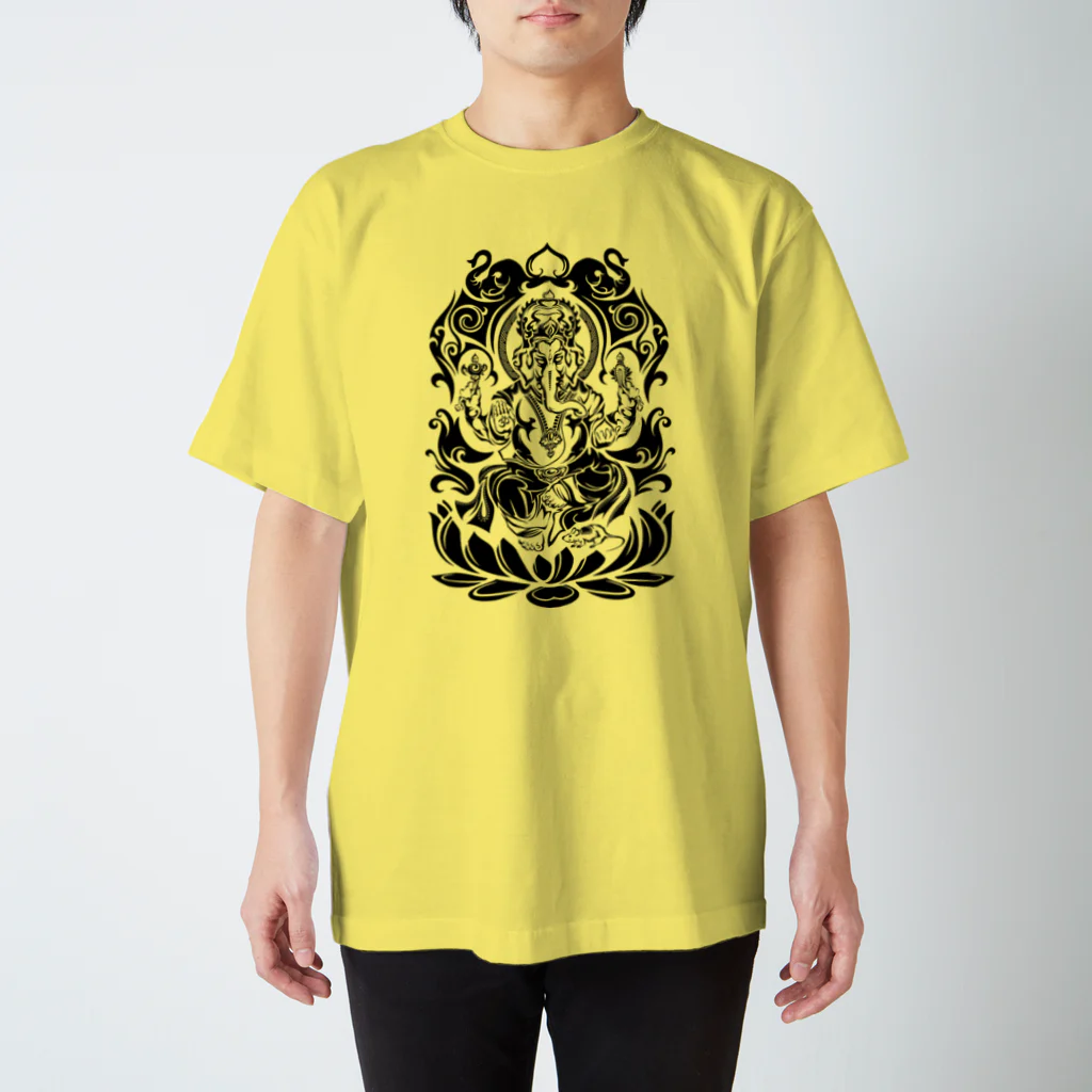 TurkeysDesignのトライバルガネーシャ Regular Fit T-Shirt