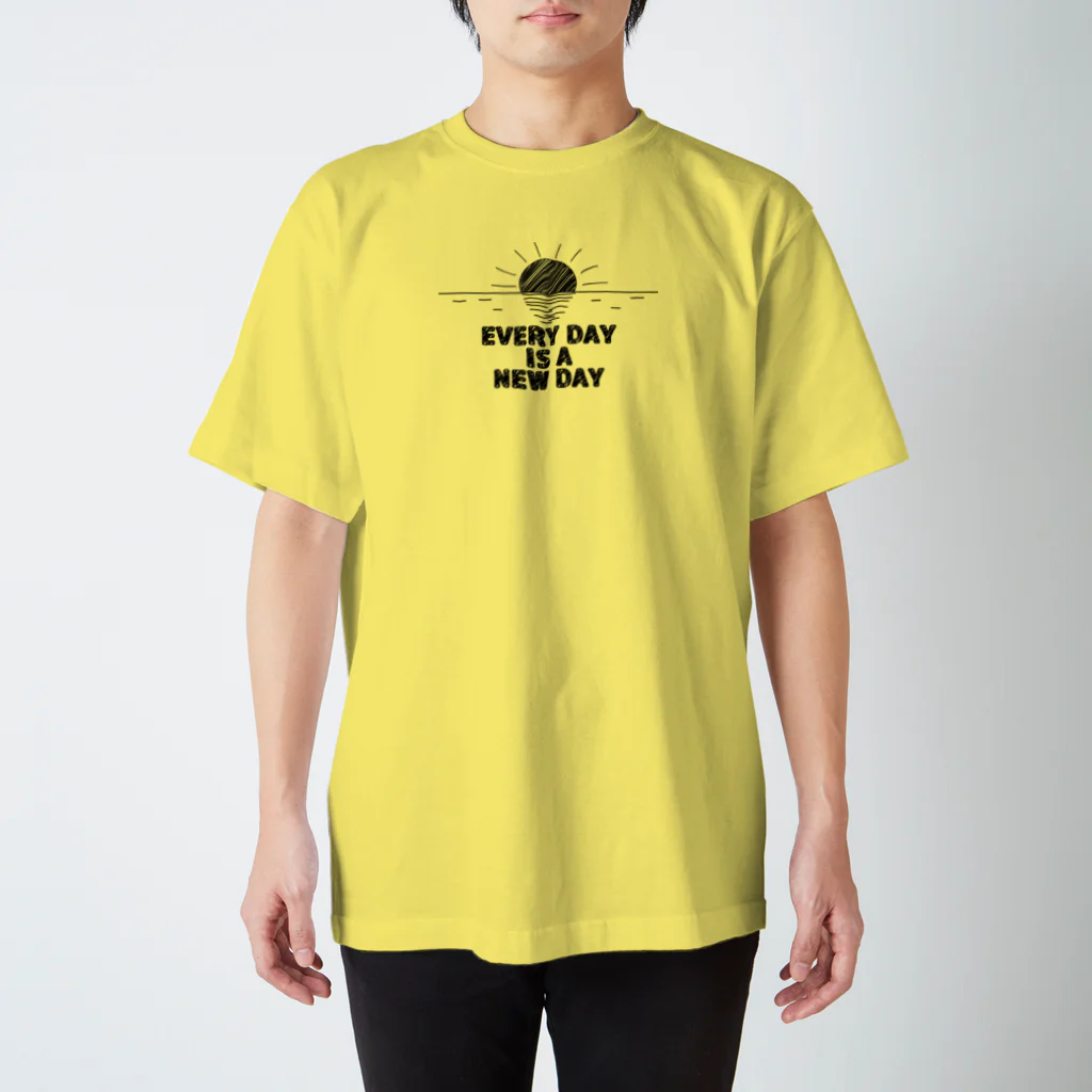 sundayのEVERY DAY IS A NEW DAY スタンダードTシャツ