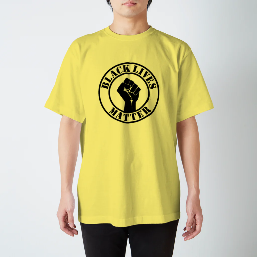 金融投資デザイン　カマラオンテ-ムラサキのBLACK LIVES MATTER Regular Fit T-Shirt