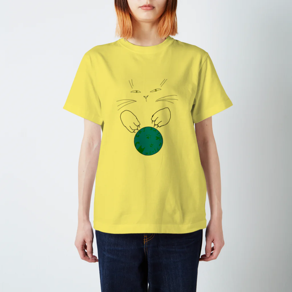 にゃぱんショップのせかいねこのひ Regular Fit T-Shirt