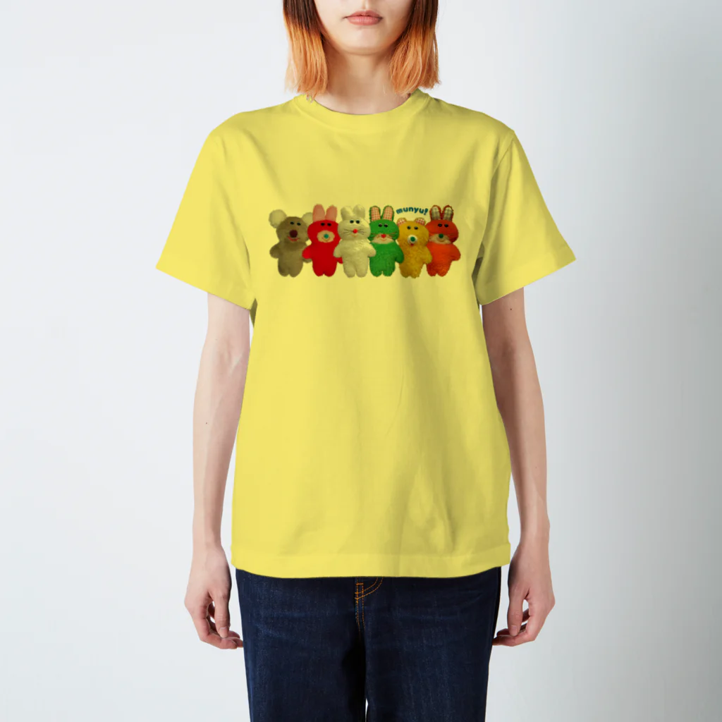 むにゅのプクーズ整列！ Regular Fit T-Shirt