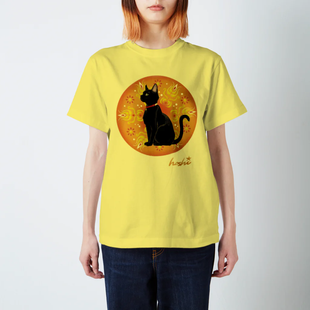 くろねこ倶楽部の太陽神猫（薄色地） スタンダードTシャツ