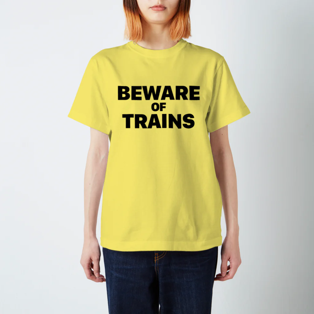 CIPANGOの【道路標識】BEWARE OF TRAINS（汽車に注意）（踏切） Regular Fit T-Shirt