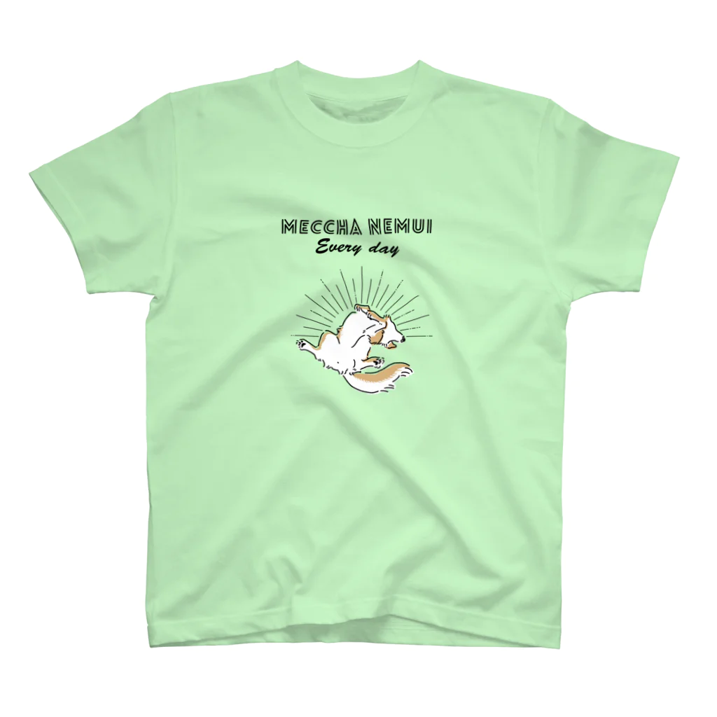 屋台 urukaのMECCHA NEMUI いぬ スタンダードTシャツ