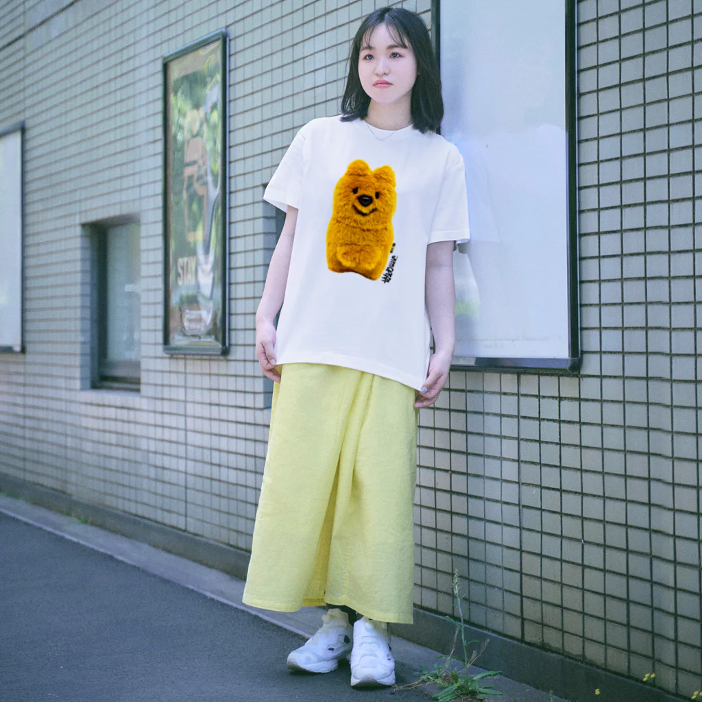 JUNK FOOD OPERAのクオッカちゃんTシャツ（ムートンきつね色ちゃん） Regular Fit T-Shirt