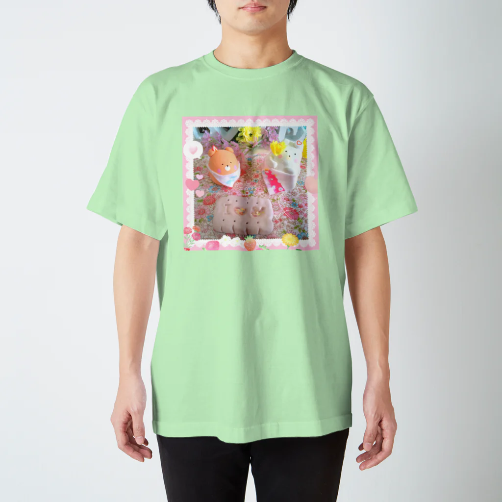 🐅ailove🥰💞🧁のくまピクニック💠 Regular Fit T-Shirt