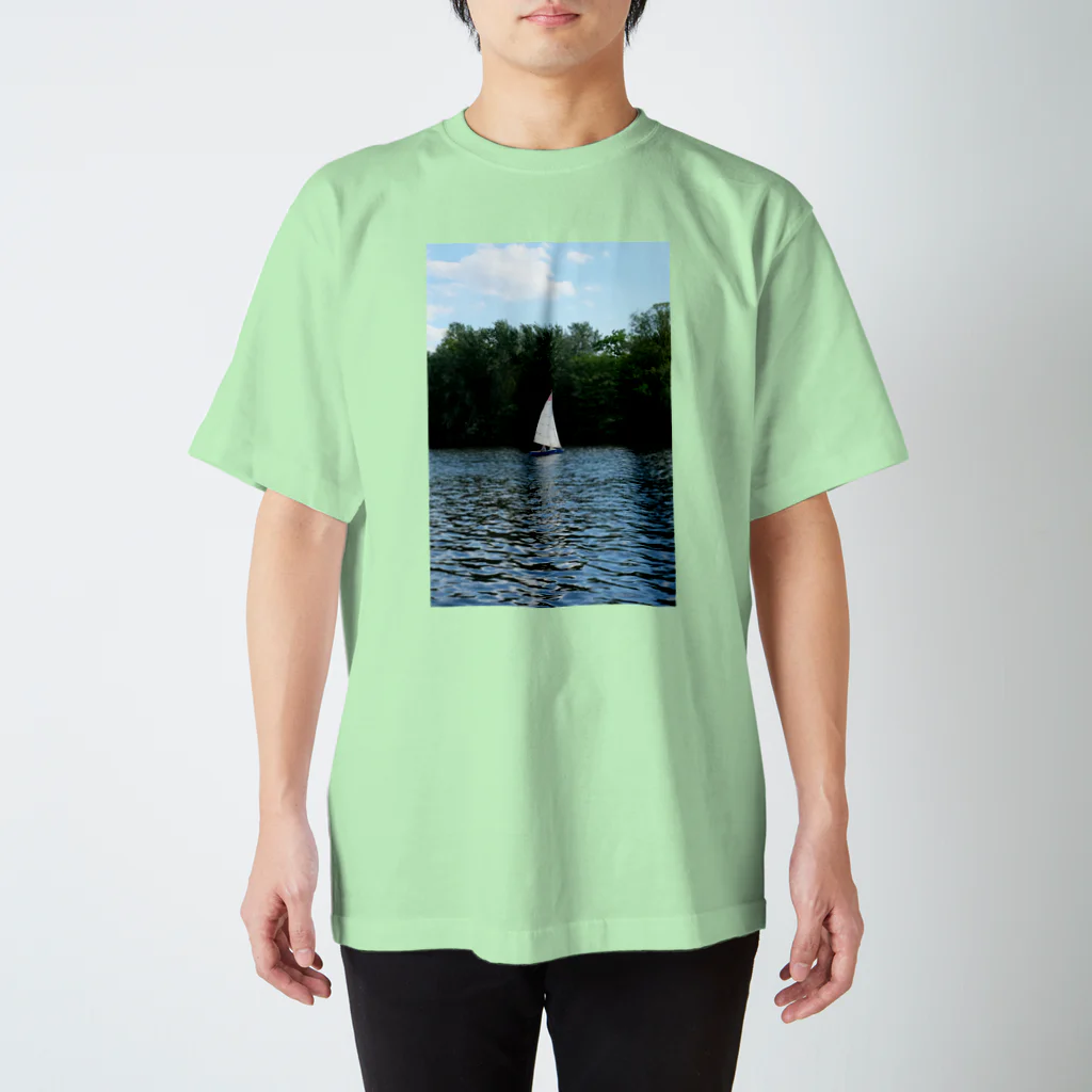 City View Kのベルリン・シュプレー川 1 スタンダードTシャツ