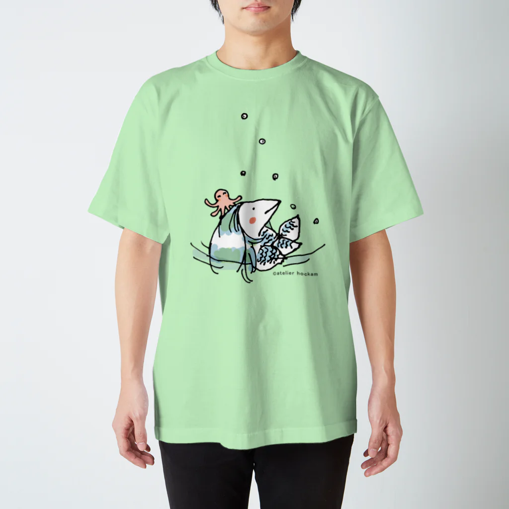 ほっかむねこ屋（アトリエほっかむ）の水遊びするアマビエ スタンダードTシャツ