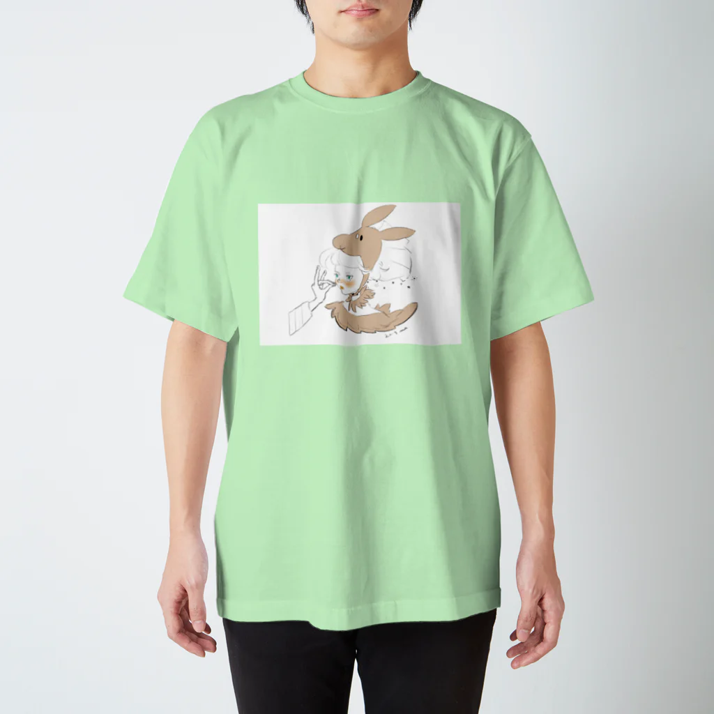馬小屋のウサギちゃん Regular Fit T-Shirt