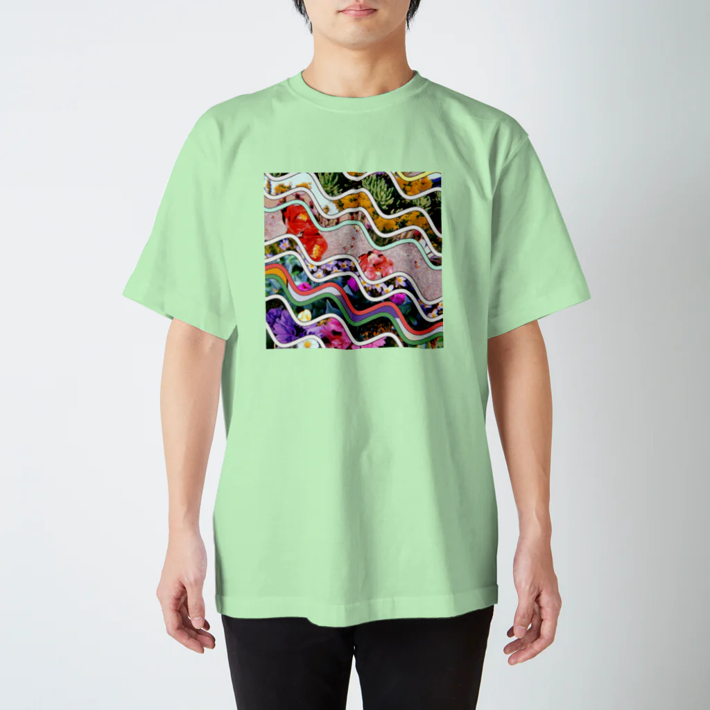 ﾄﾙｺﾞﾚのなみなみコラージュ　花2 Regular Fit T-Shirt