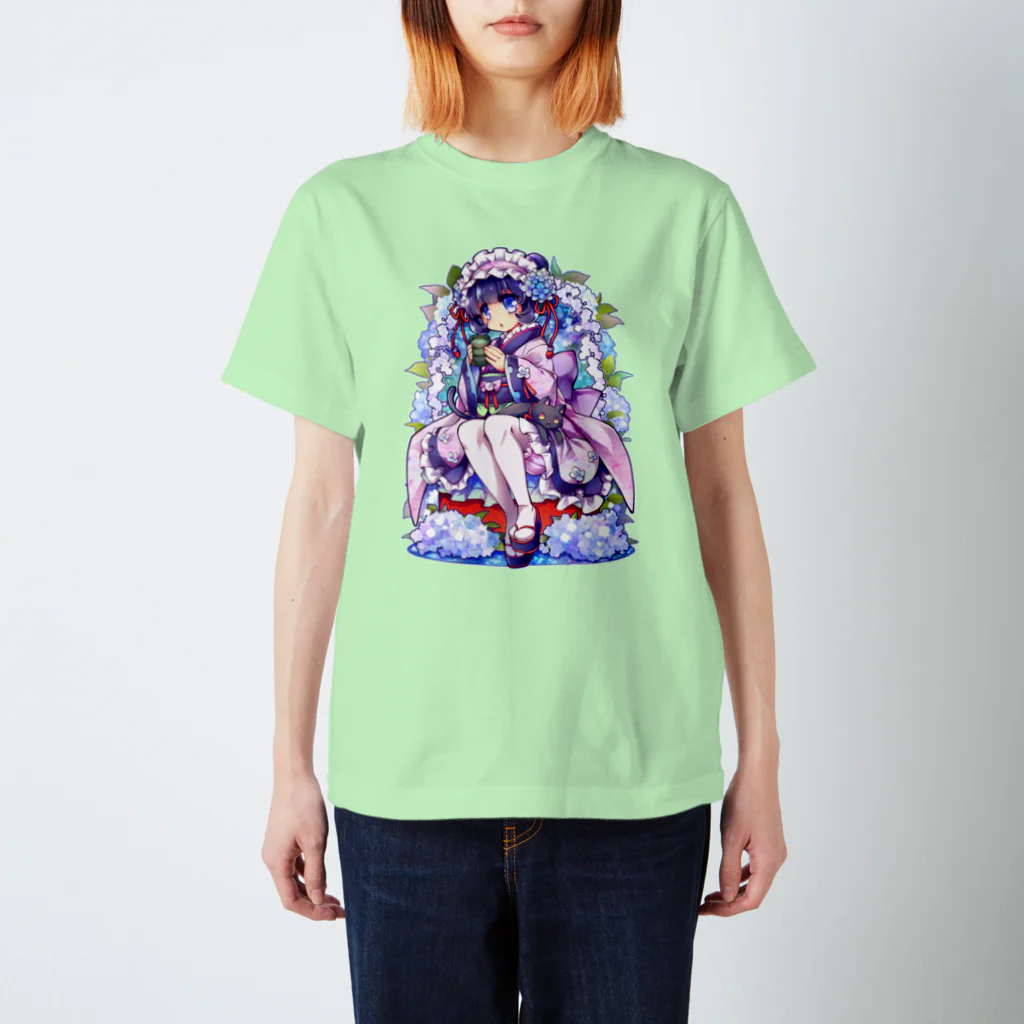 月蝕ざっか店＠SUZURIの君は紫陽花-Ms.Hydrangea☂️ Regular Fit T-Shirt