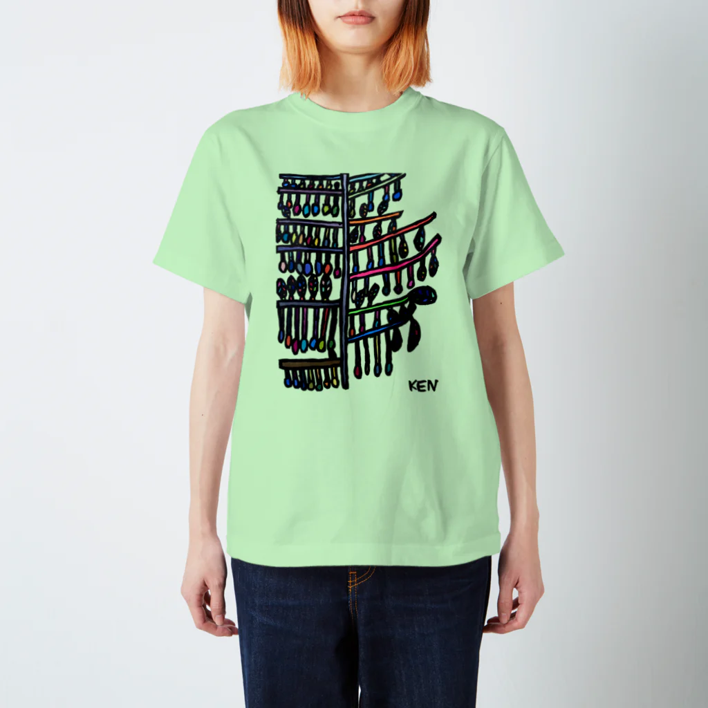 artman galleryのいくたけん『グミの実』 Regular Fit T-Shirt