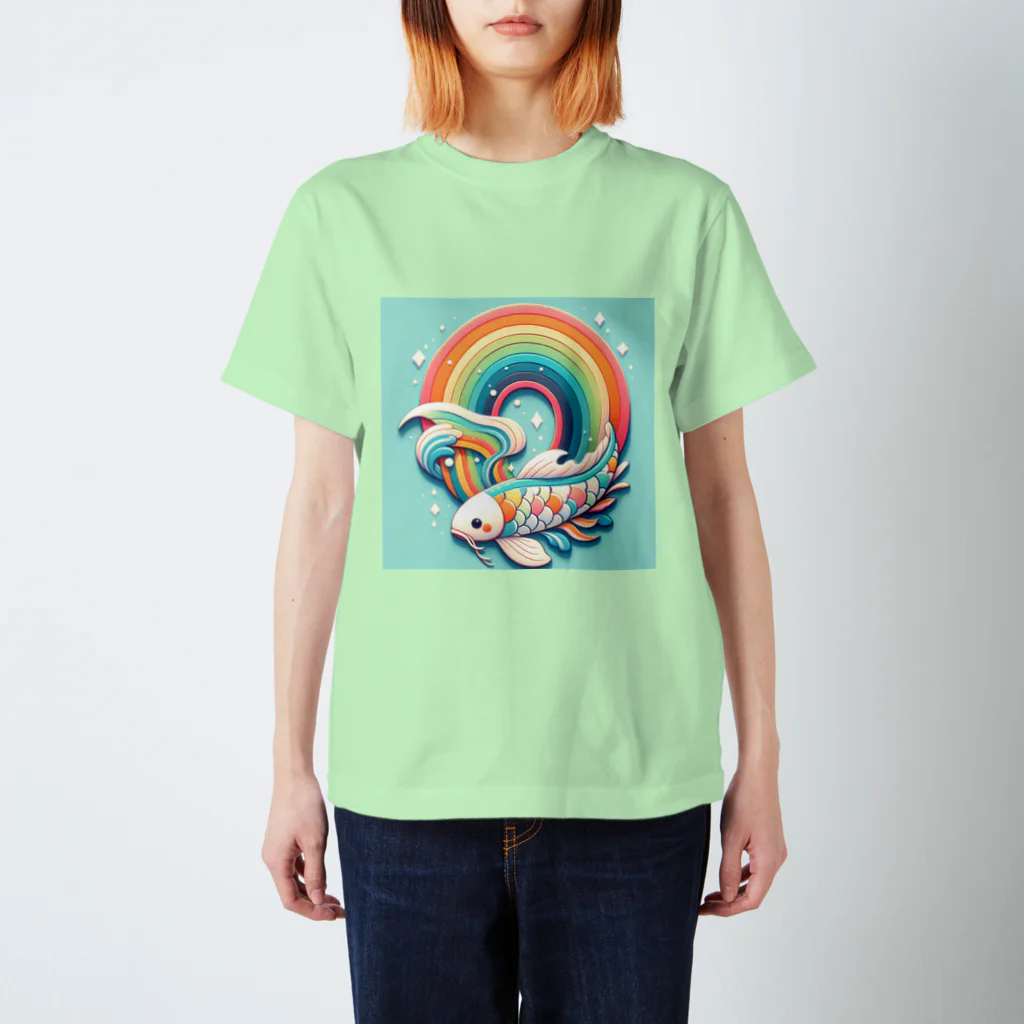 🌈七色の世界🌈の虹の海を泳ぐコイちゃん Regular Fit T-Shirt