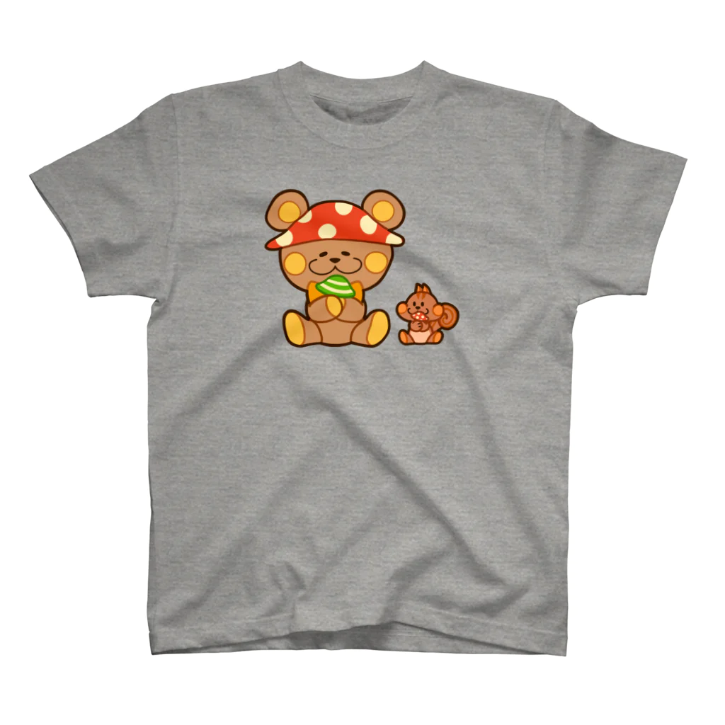 レタ(LETA)のぬいクマちゃんのキノコがり Regular Fit T-Shirt