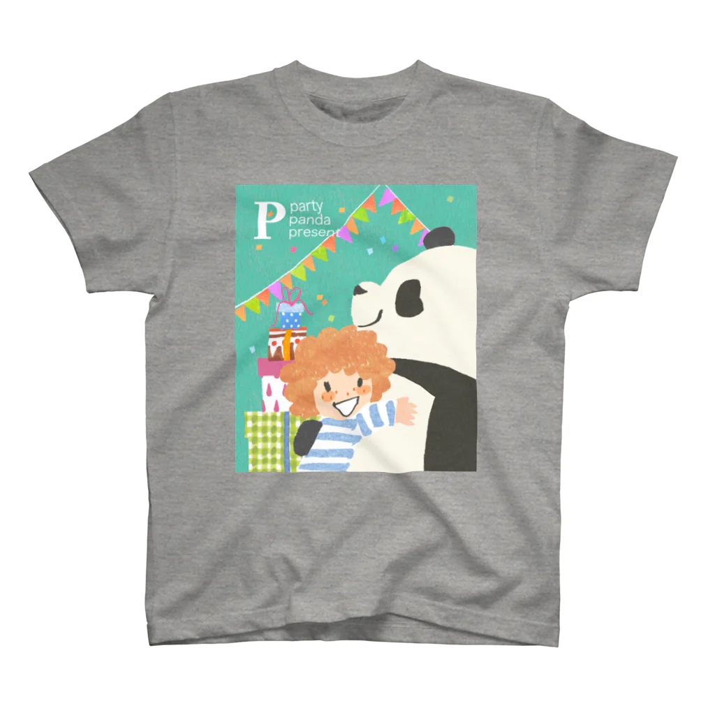 ニーヤ・アキのパンダとハグ スタンダードTシャツ