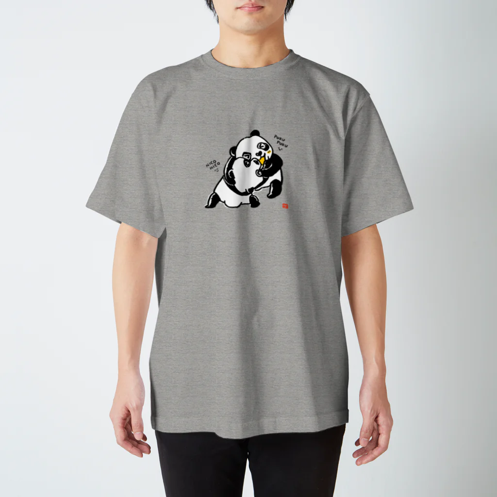 ばじぃとニコみとパンダのふたごのパンダ（ぎゅ！） スタンダードTシャツ