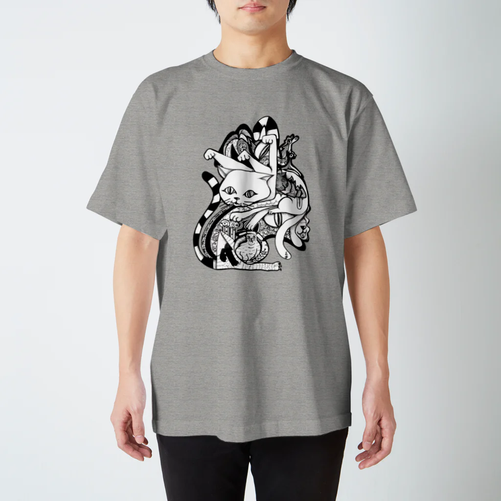 あたしよしこのネコ猫パンチ Regular Fit T-Shirt