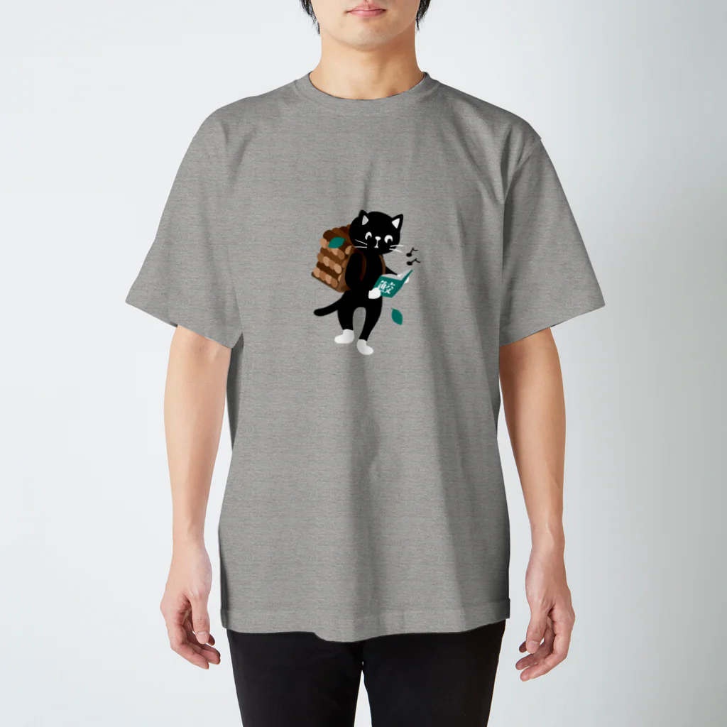 QROOVYの黒猫くん　猫宮黒次郎 Regular Fit T-Shirt