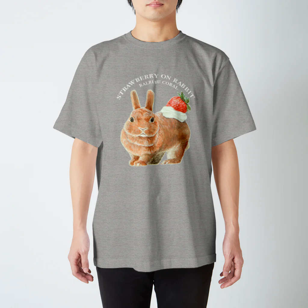 Ralriruのうさぎのクリームいちご乗せ Regular Fit T-Shirt