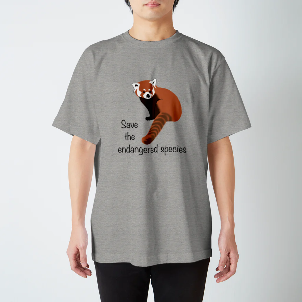 mayon's animal shopのレッサーパンダ 絶滅危惧種を守ろう Regular Fit T-Shirt