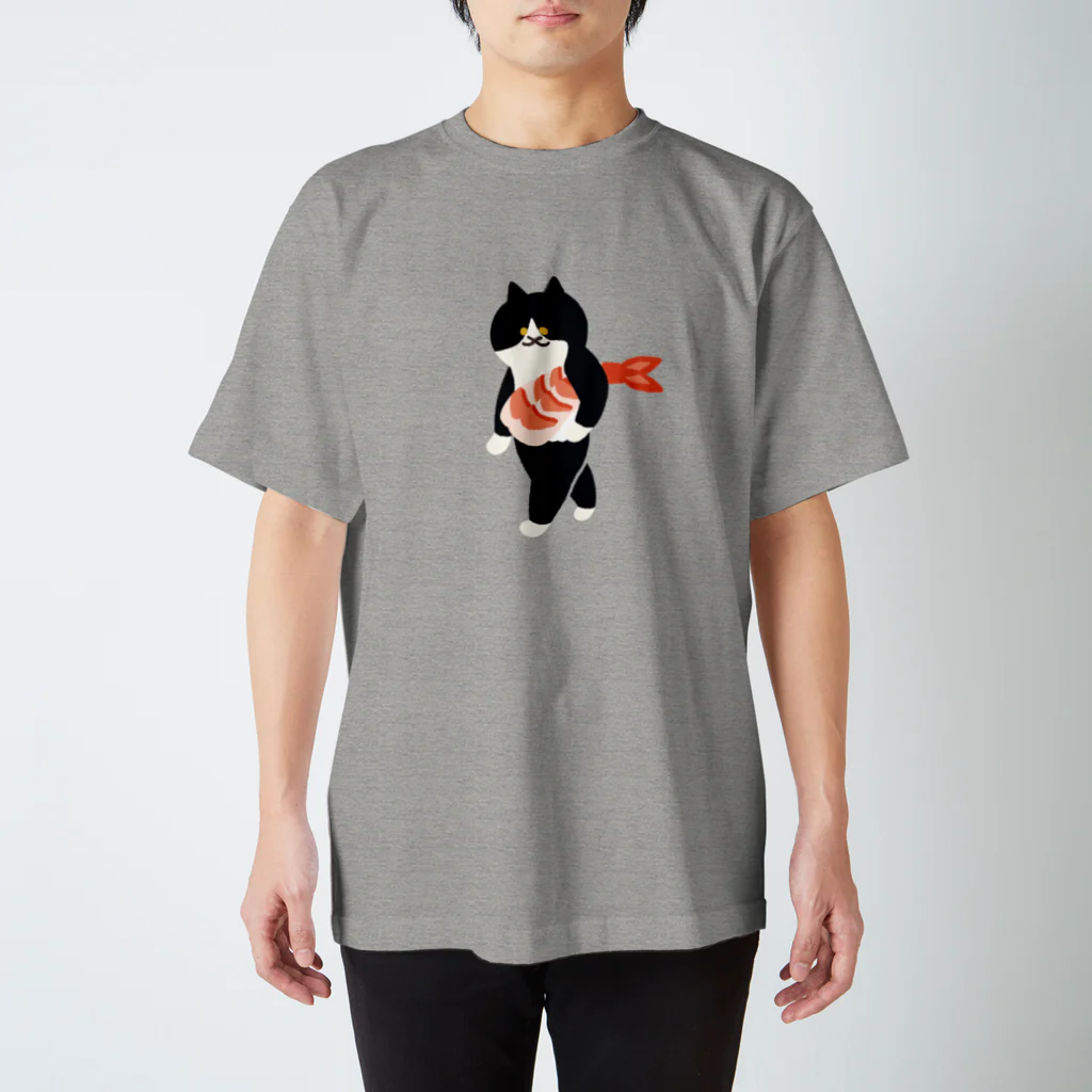 SUIMINグッズのお店の【大】海老の握り寿司を機嫌よく運ぶねこ スタンダードTシャツ